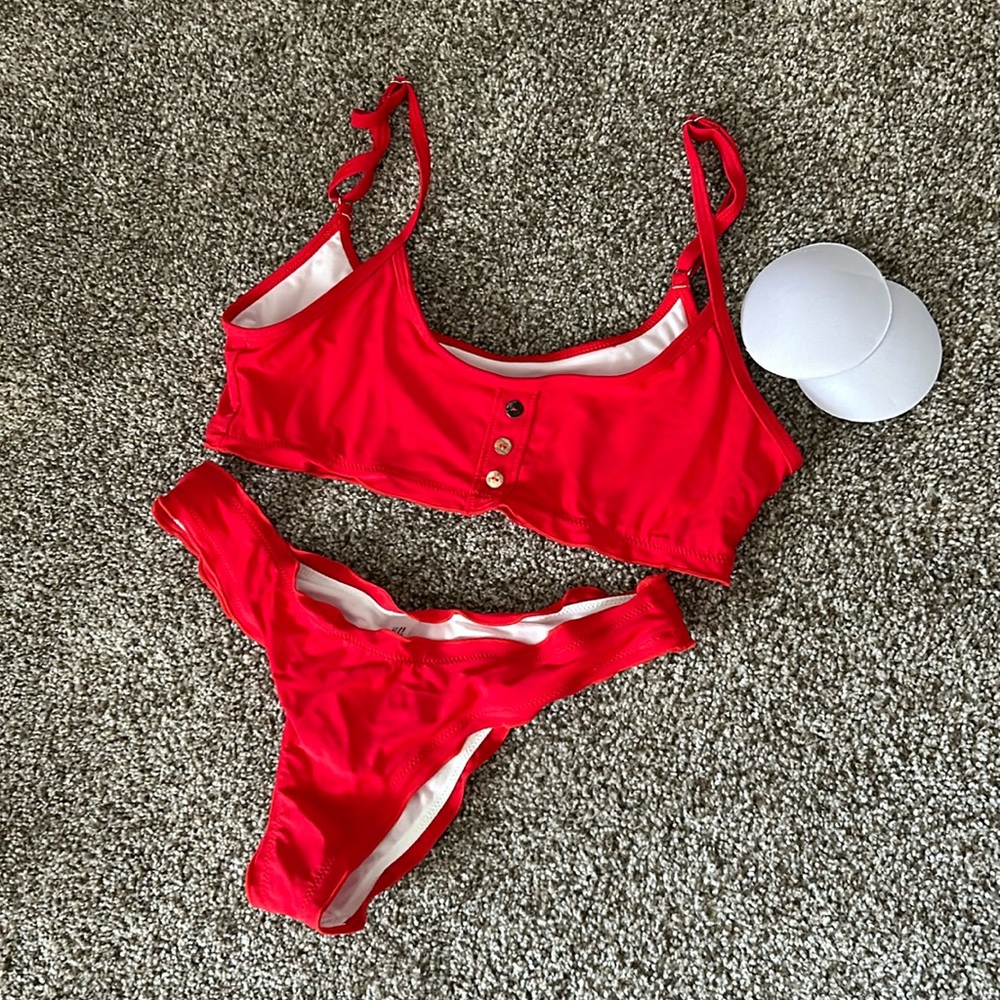 SHEIN never worn red ruffle bikini- M